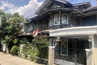 DIJUAL RUMAH DI KOMPLEK RIUNG BANDUNG