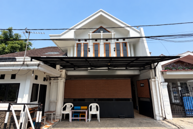 Rumah di Jalan Terusan Jakarta, Bandung